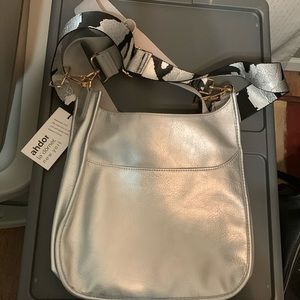 Ahdorned bag